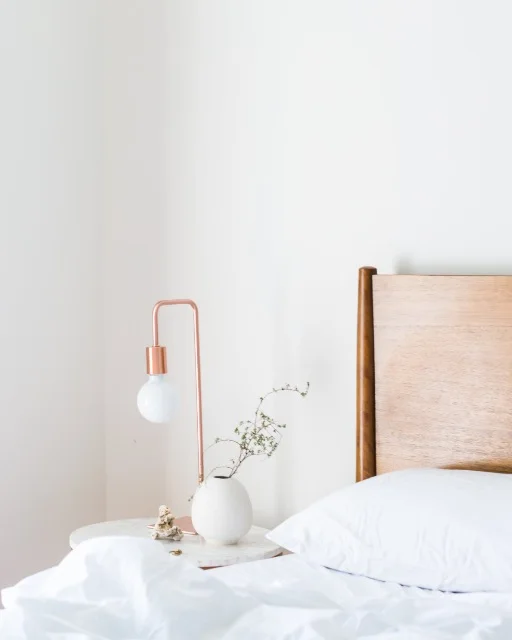 Кровать «Нордик» с изголовьем из венской сетки 140×200